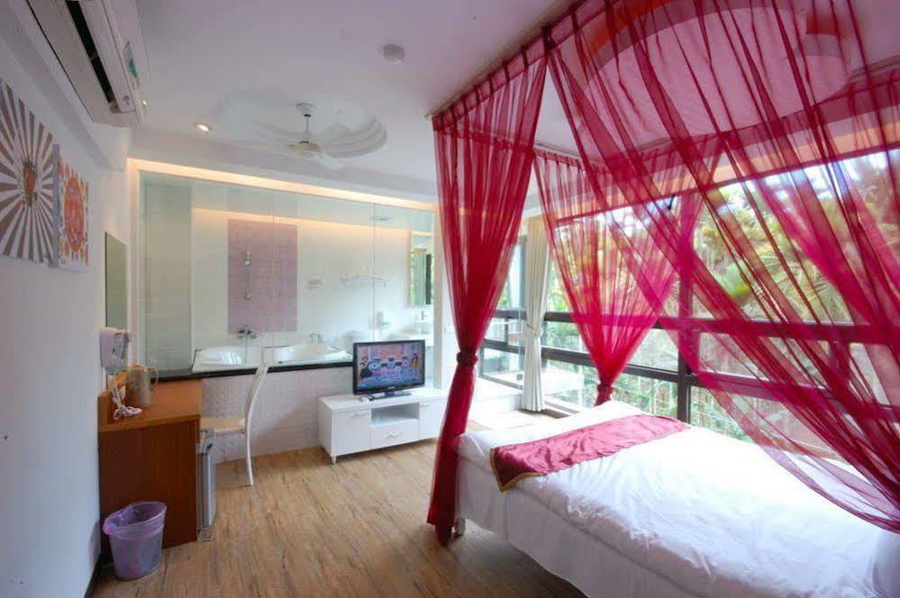 Full House Bed And Breakfast Nantou Eksteriør bilde